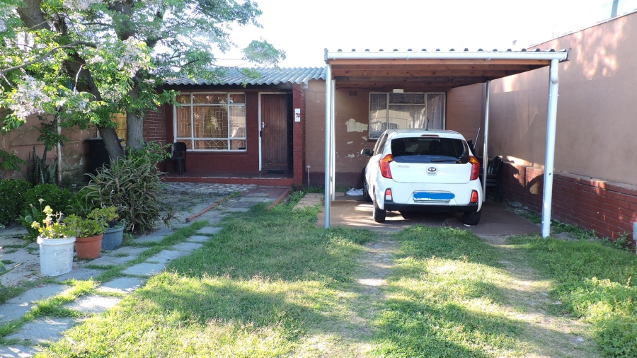 2 Bedroom Property for Sale in Leonsdale Western Cape